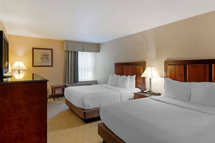 Room 12 of 25