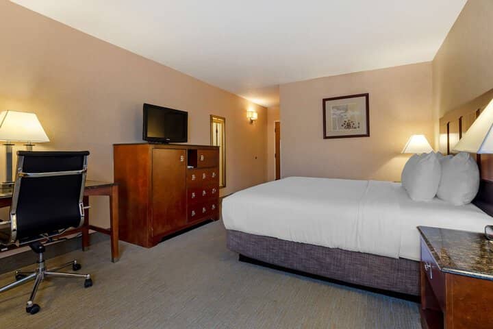 Room 7 of 25