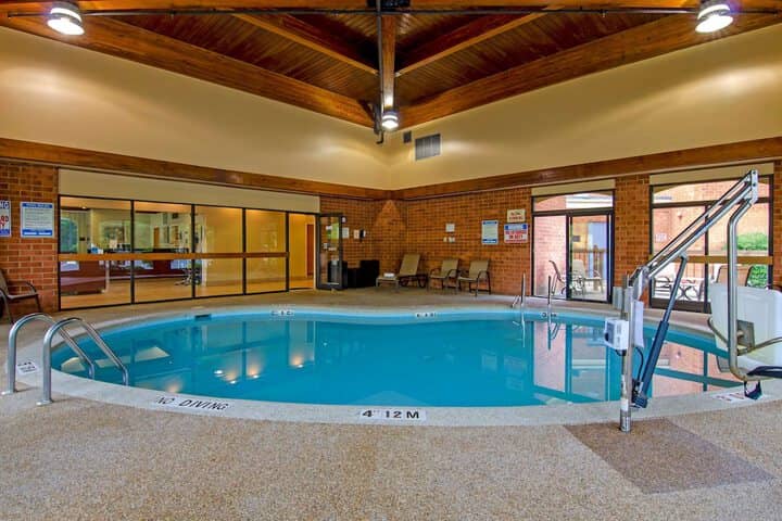 Pool 16 of 25