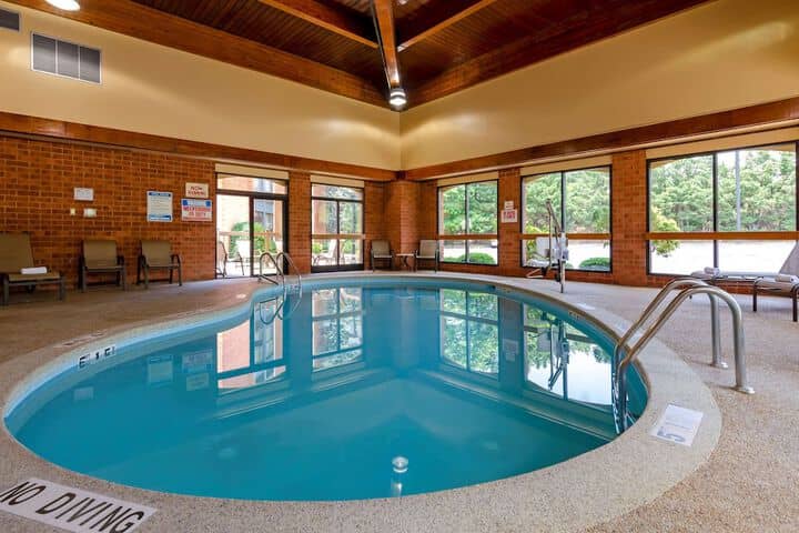 Pool 15 of 25